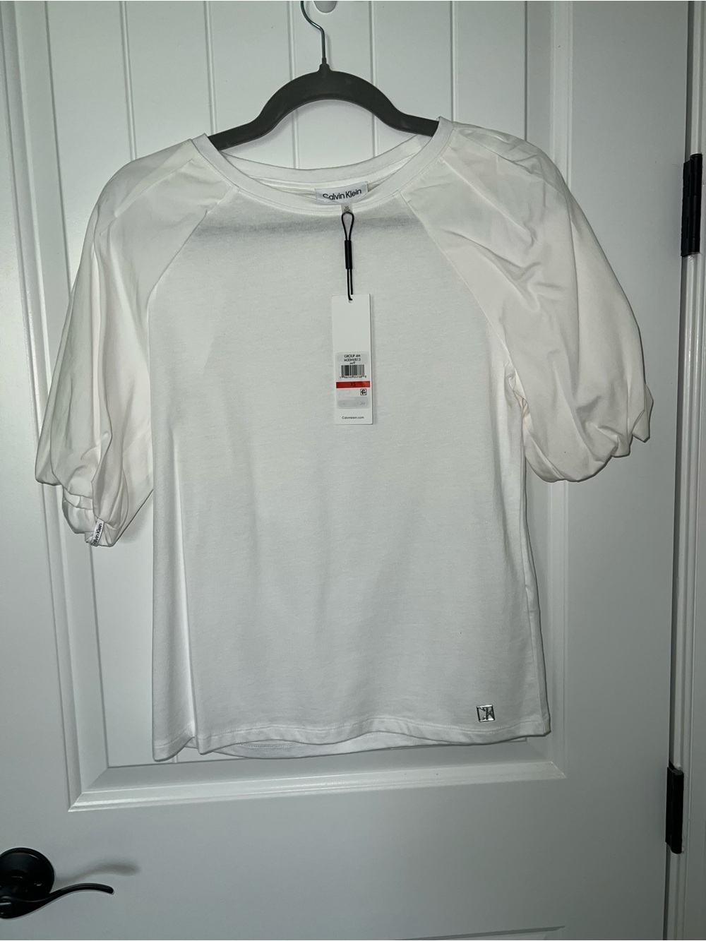Calvin Klein White Short Sleeve Tee New with Tag. Extra Small